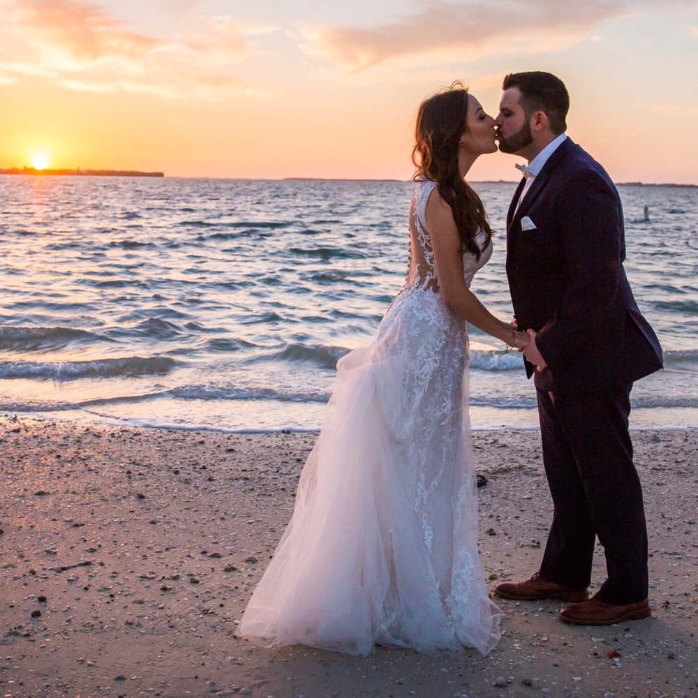 Wedding dress / Size 2